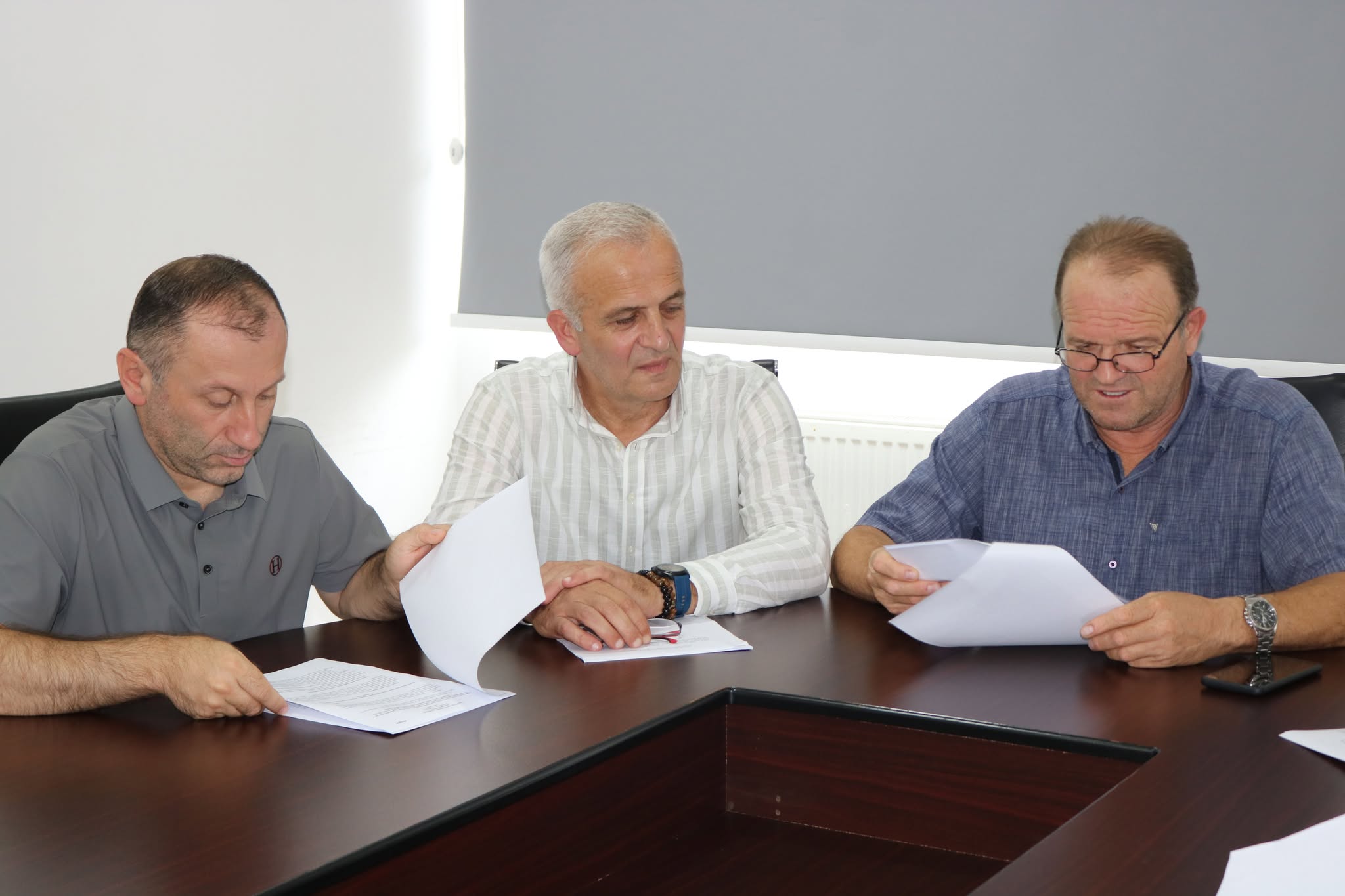 დღეს მუდმივმოქმედი კომისიის სხდომები გაიმართა